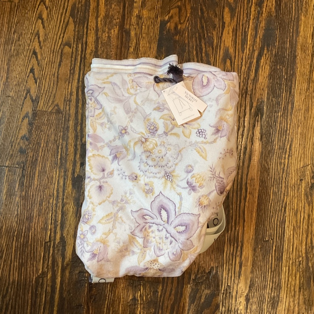 Victoria's Secret Floral 2 in 1 Towel and Backpack - Lavender & Cream